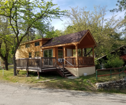 Cabins 3, 4 & 5 — 1 Bedroom + Loft, 1 Bath · Sleeps 4